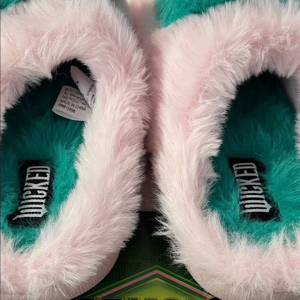 NWT Wicked Kids House Shoes Fuzzy Pink and Green Size 11 12
